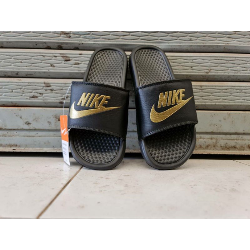 รองเท้าแตะ nike สินค้าพร้อมส่งนิ่มใส่สบายสำหรับผู้หญิงและผู้ชาย