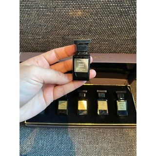 TOMFORD SET ▪️ 10ml x5 spray ▪️ INBOX  ▪️ ส่งฟรี  1400.-TOMFORD SET ▪️ 10ml x5 spray ▪️ INBOX  ▪️ ส่งฟรี  1400.-TOMFORD