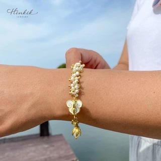 สร้อยข้อมือ ดอกรัก ลงอีนาเมล ประดับด้วย ไข่มุก มุกแท้ Bracelet Crown Flower with enamel & Pearl
