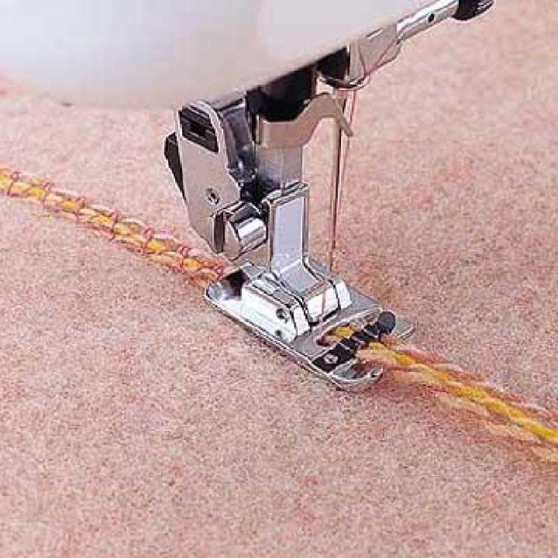 ตีนผีเย็บสอดเชือก CORDING FOOT สำหรับจักรเย็บผ้ากระเป๋าหิ้ว Brother,Janome,Elna,Juki,bernette