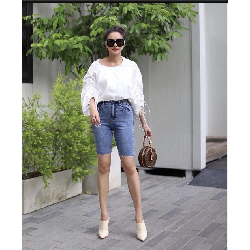 กางเกงยีนส์ Biker Shorts Jeans (Available in Blue and black jeans)