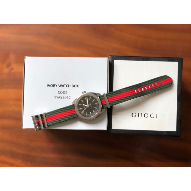 นาฬิกา gucci gg2570 มือสอง