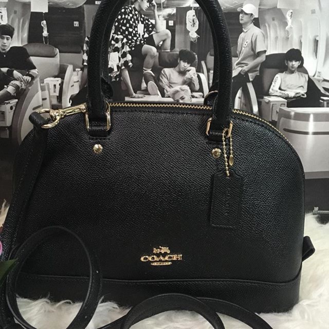 Coach โดมดำ f57555