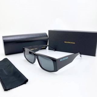 BALENCIAGA LED FRAME SUNGLASSES BLACK แว่นตากันแดด แบรนด์บาลองเซียก้า ทรงสวย กรอบดำ สกรีนตัวหนังสือนีออนขาแว่นด้านข้าง