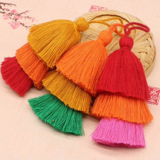 พู่ด้ายคอตตอนแท้ ไล่โทนสี 3 ชั้น ขนาดพู่ 10 cm.(ราคา/ชิ้น) – โปรปัง