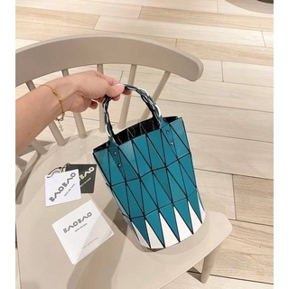 กระเป๋าถือ อิซเซ่ MIYAKE BUCKET BAG สินค้าพร้อมส่ง ถ่ายสดจากสินค้าจริง ขนาด (21*15*15)