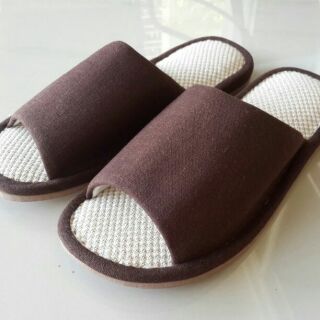 รองเท้า Muji slippers ผ้าลินินสีน้ำตาลเข้ม -ผู้ชาย