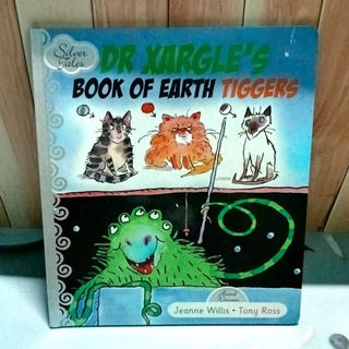 หนังสือปกแข็ง DR XARGLES Book of Earth Tiggers มือสอง