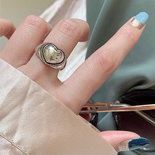 แหวนหัวใจสีเงิน Heart decor ring