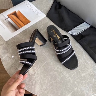 รองเท้า ส้นสูงติดมุก PATENT AND GROSQRAIN WITH PEARL MULES HIGH SANDALS