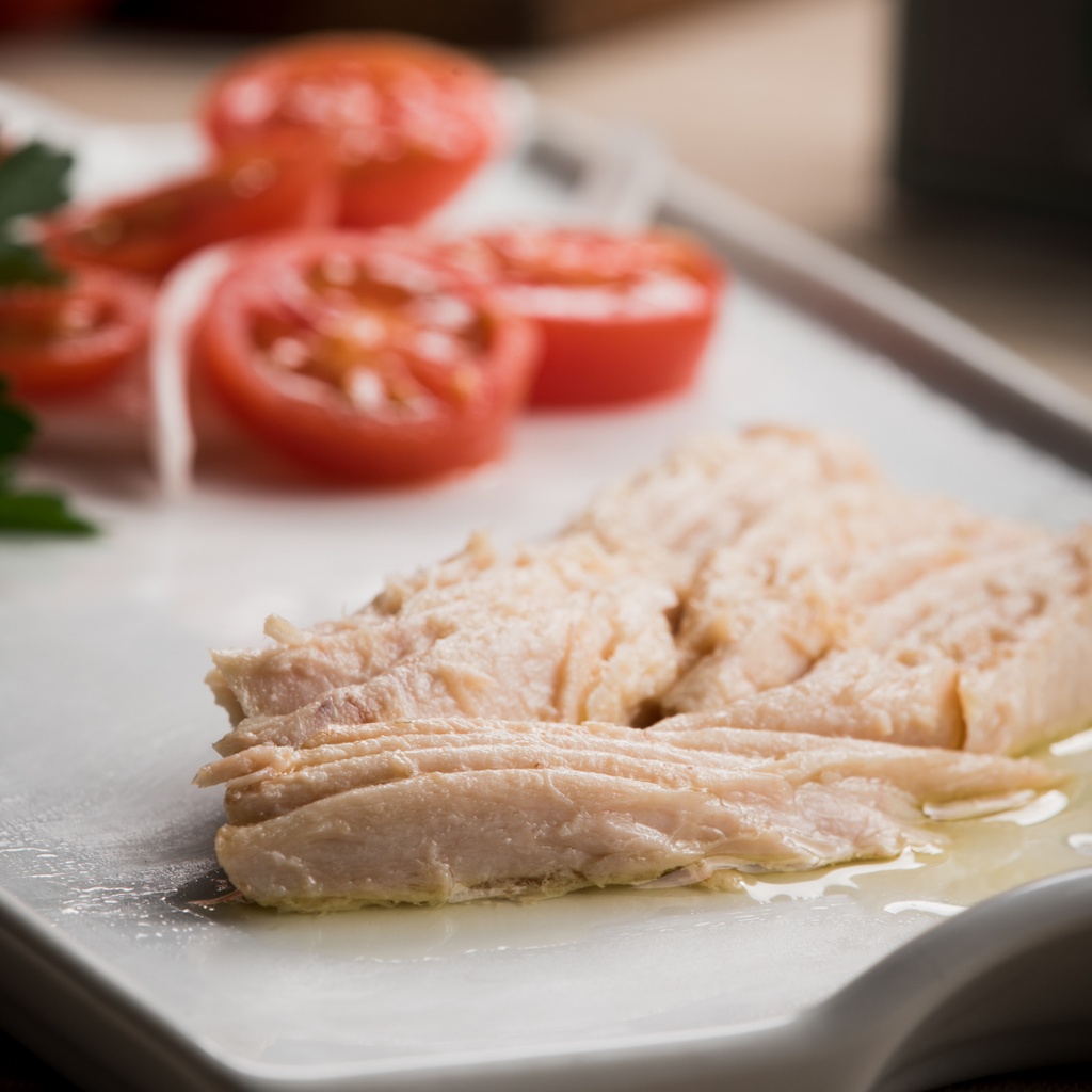NEW White Tuna Belly in Olive Oil grandie.store ThaiPick