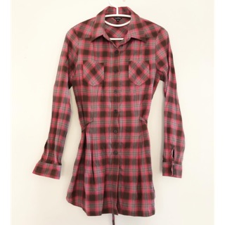 เสื้อเชิ้ตตัวยาวสีแดงลายสก๊อต jaspal