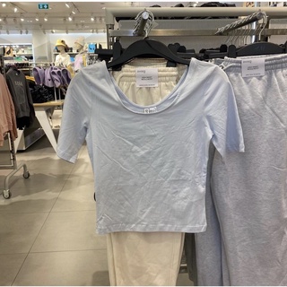 เสื้อยืด  H&amp;M   สีฟ้า