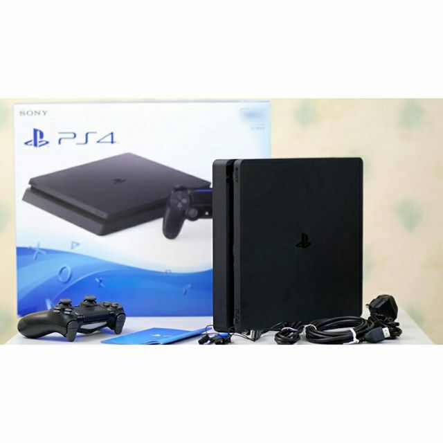 【โปรโมชั่นพิเศษ】SONY PS4 SLIM 1TB Console ( ประกันร้าน 2 ปี + 3 เดือน)