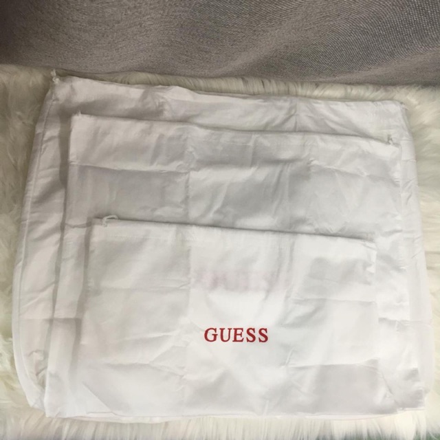 New Guess กระเป๋ากันฝุ่น 3 ขนาด