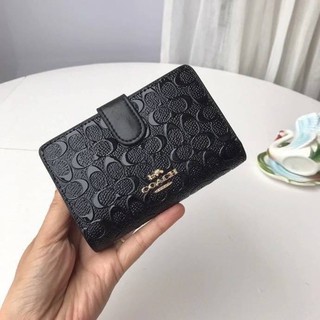 Coach  MEDIUM CORNER ZIP WALLET