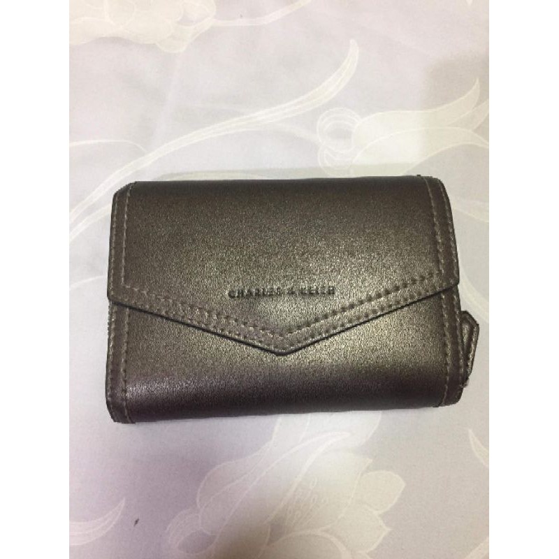 กระเป๋าสตางค์charles&keith