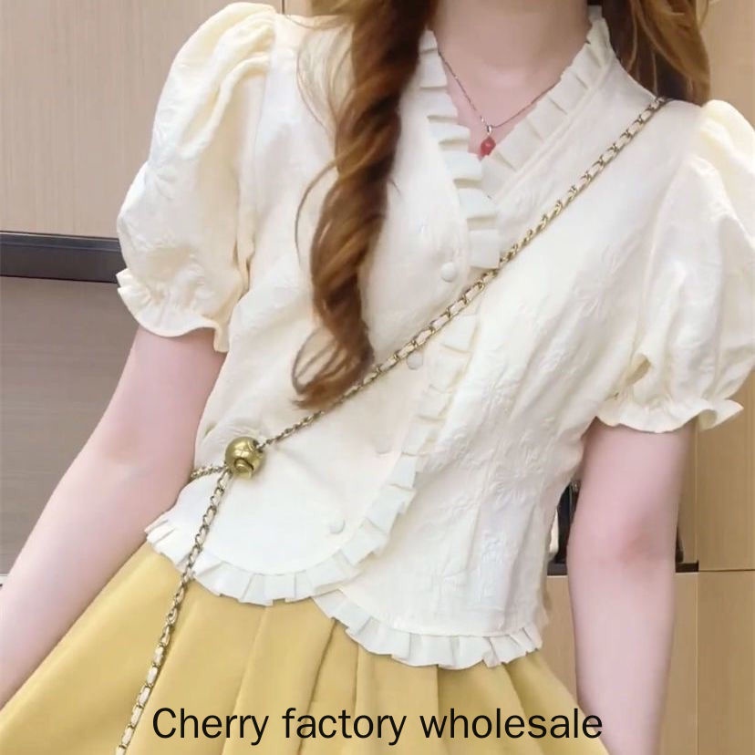 เสื้อผ้าแฟชั่นผู้หญิง สไตล์เกาหลี ใหม่ เวอร์ชั่นหลวม ตัวสั้น คอวี เสื้อเชิ้ต ดูผอมลง