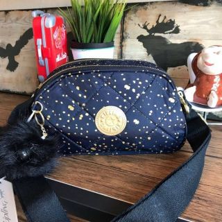 กระเป๋าสะพาย Kipling Novad Crossbody Bag 
จากคอลเลคชั่นของ Golden Night