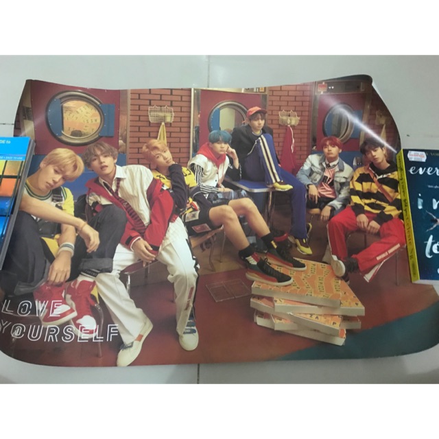 โปสเตอร์ BTS ของเธอ*