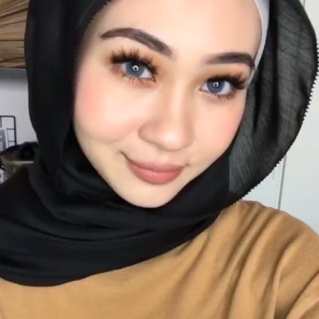 Elio สีเทาและสีน้ําตาล elio