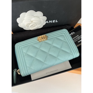 chanel boy medium wallet holo 26