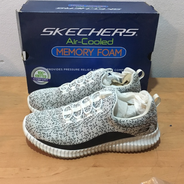Skechers รองเท้าผ้าใบสีขาว-ดำ ของแท้จากshopญี่ปุ่น
