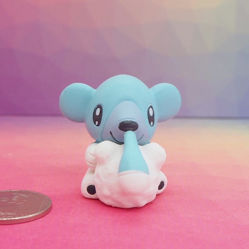 Pokemon - Takara Pokemon Sword & Shield Yuki Asobi Play in The Snow Mini Figure - Cubchoo Figure