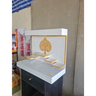 หิ้งพระมีไฟ ติดใบโพธิ์ ตกแต่งด้วยกรอลสีทอง รุ่น 80