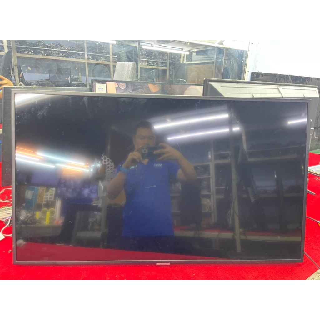 จอทีวี+โครงและหลอด/Samsung  รุ่น: UA43NU7100K
