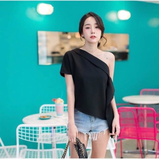 🎉 ถูกสุดๆราคา 220 บาท New!!!! 🎀 Vivi Top 🎀 เสื้อไหล่เดียว แขนสั้น ชายเฉียง งานชิคมากกกก ใส่สบายๆ เหมาะกับทุกโอกาสคะ😍