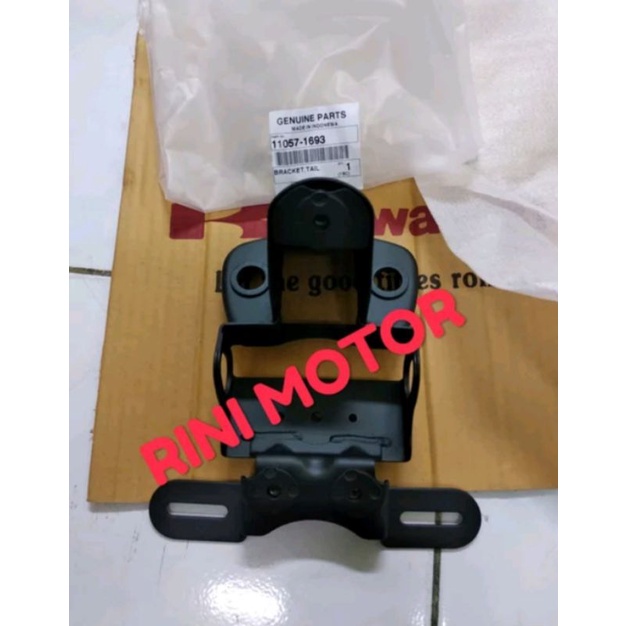 ขายึดไฟท้าย W175 SE W175 cafe W175 TR Original