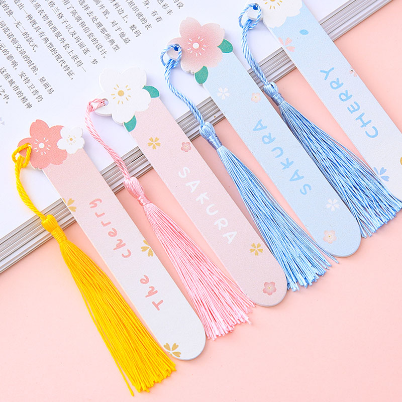 ที่คั่นหนังสือประดับพู่ Cherry Blossom