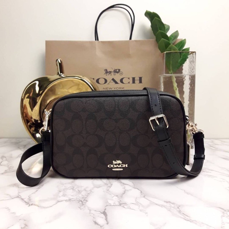 COACH JES CROSSBODY IN SIGNATURE CANVAS (COACH F68168) 🔻SIZE : 9 3/4"L x 6 1/4"H x 3 1/2"W 🔻COLOR : 