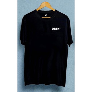 เสื้อยืดสีขาว - DBTK พ็อกเก็ตเสื้อออกแบบสําเนา