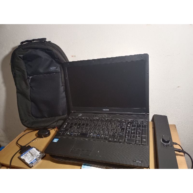 Toshiba i5 ram8 ssd120