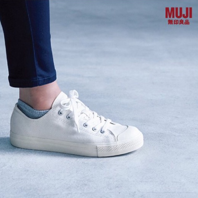 muji white shoes