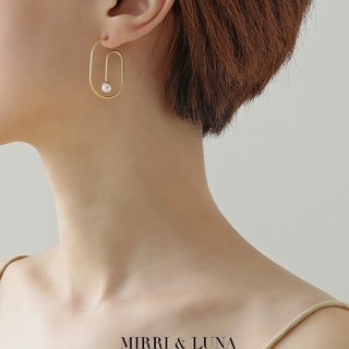 ต่างหูมุกแบบแปลก Irregular Pearl Shape Earrings