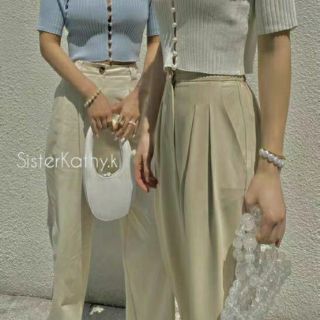 (พร้อมส่ง) เสื้อครอป แต่งลูกปัดมุก แอบเซ็กซี่เบาๆ