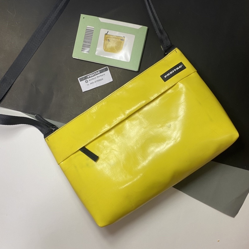 กระเป๋า Freitag LOU มือ2สภาพดี สีเหลืองแท้ 💯