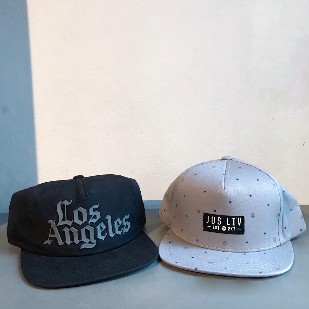หมวก Snapback ปีกตรง Jus Liv รับประกันของแท้ มือ1 พร้อมส่ง