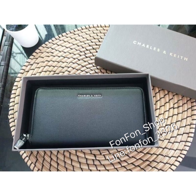 Charles & Keith Long Wallet กระเป๋าสตางค์ใบยาว