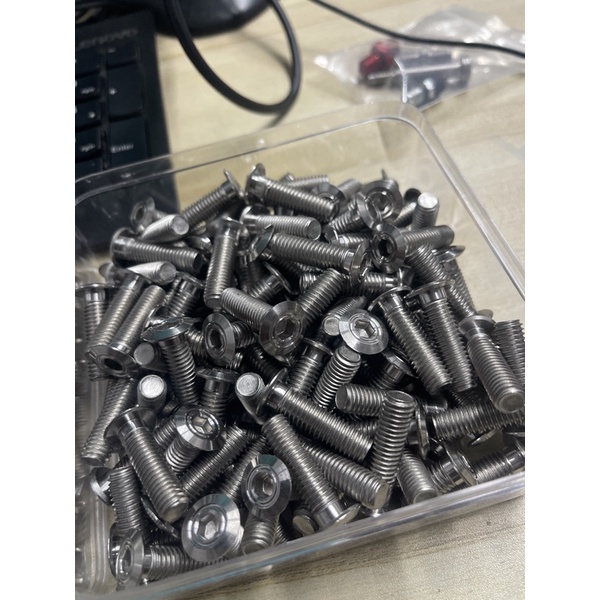 น็อตกลึงมือ m8*28  น็อตเบอร์12 กลึงมือ น็อตเลส    ราคาต่อตัว หัวน้อตโต15m