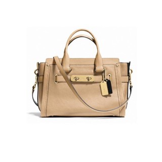 COACH กระเป๋าถือ กระเป๋าสะพายข้าง ของแท้ รุ่นหรูที่สุด สีหายาก SWAGGER 32 IN METALLIC PEBBLE LEATHER BAG Nude