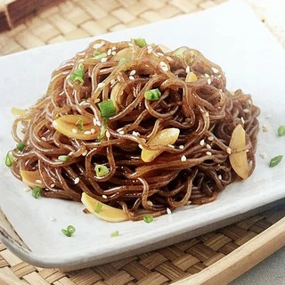MOKI บุกเพื่อสุขภาพ ขนาด 200g บุกวุ้นเส้น เส้นใหญ่ บะหมี่ สปาเก็ตตี้ เส้นแบน คีโต คลีน Keto clean konjic shinach noodle