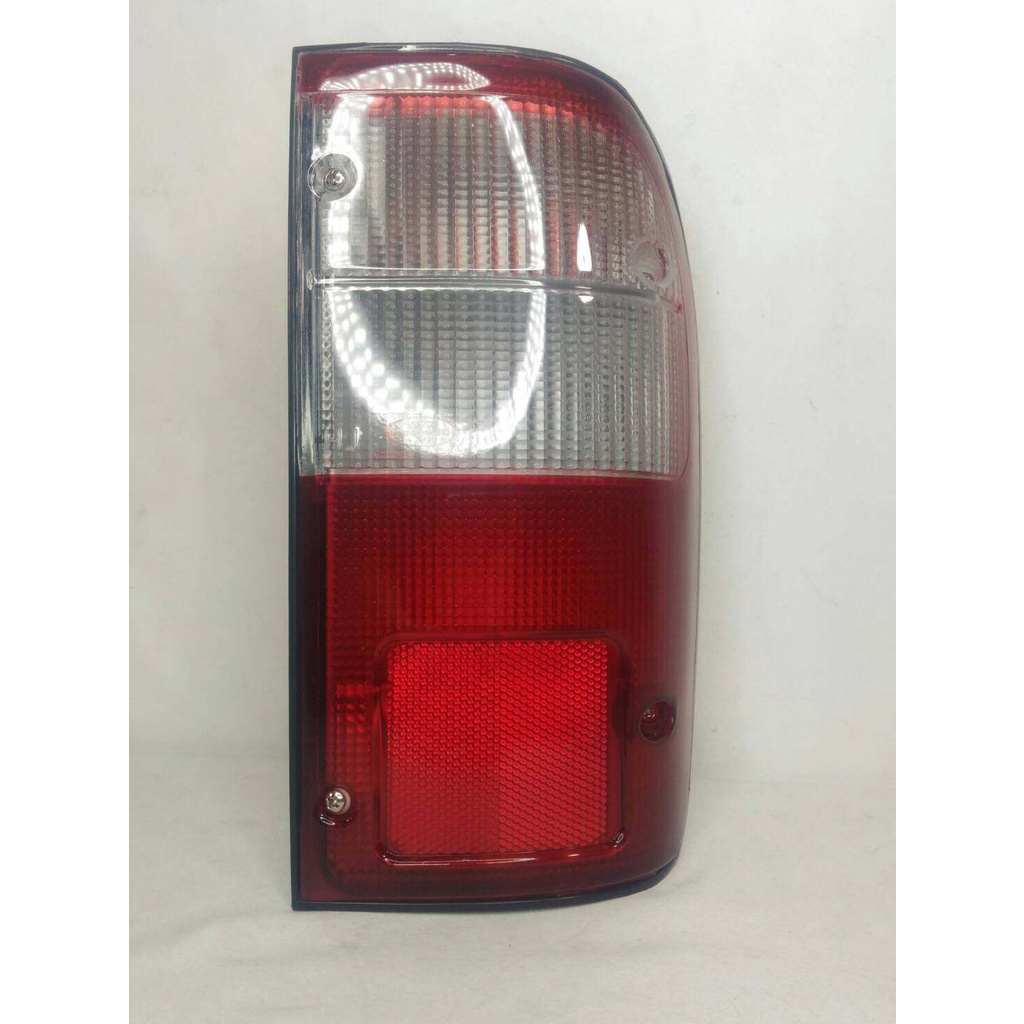 ❤️Mr. Auto ไฟท้าย โตโยต้า ไทเกอร์ ปี 1998 สินค้าพร้อมขั้วและหลอดไฟ เบ้าไฟท้าย TAIL LIGHT TOYOTA TIGE