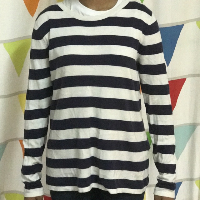 AIIZ เสื้อหนาว ส่งฟรี S-M