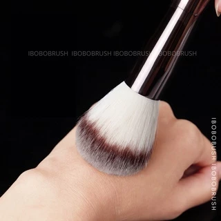 Hourglass แปรงแต่งหน้า แปรงปัดแป้ง แปรงรองพื้น แปรงปัดแก้ม cheeks cream Liquid Blushes