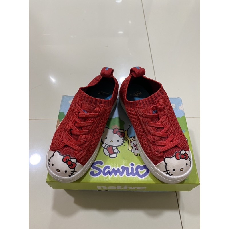 รองเท้าHelloKittyของsario