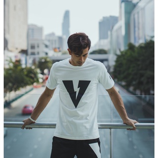 HH VOLT MOMENTUM 001 ESSENTIAL WHITE เสื้อยืด สีขาว สินค้าแนะนำ เสื้อยืดคอกลม